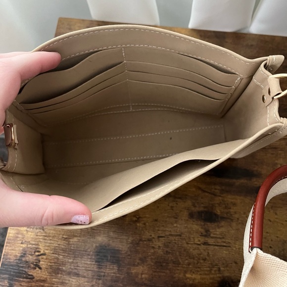 Like new Chloe small woody Tote - Picture 11 of 15